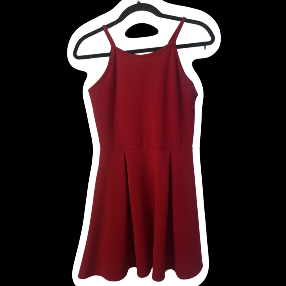OLIVIA RAE FIT AND FLARE RED DRESS WITH FLATTERING PLEATS IN SIZE L(w/ stretch!)